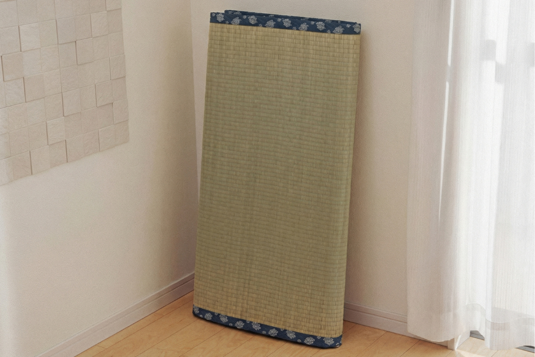 Emi tatami mat showing igusa rush grass texture